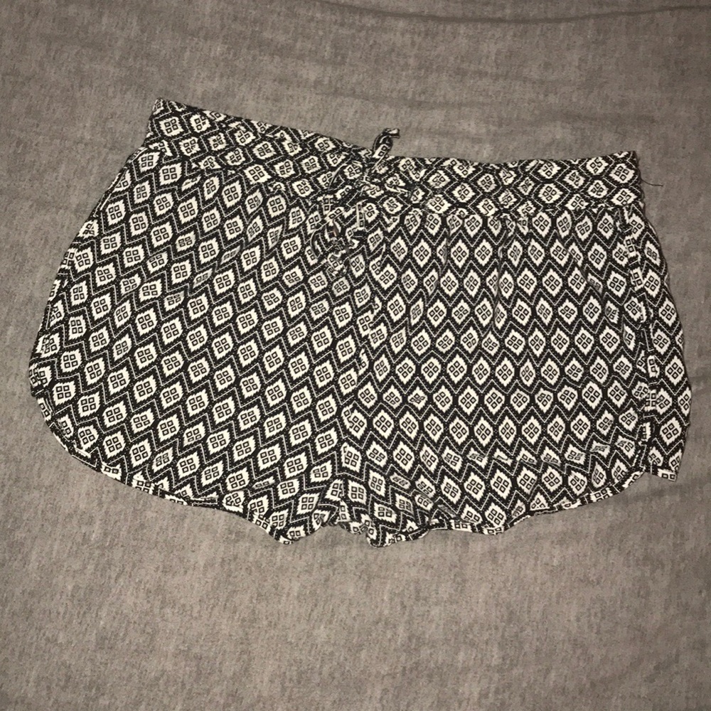 Forever 21 pattern shorts